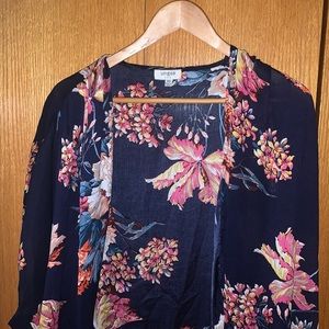 Umgee USA Black Floral Wide Sleeve Kimono Size M/L